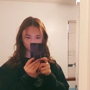 Meet your Posher, Anjulie